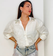 Load image into Gallery viewer, Fabulous Classic Blouse
