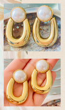 Load image into Gallery viewer, Chunky Pearl and Gold Earring