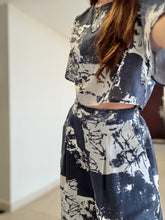 Load image into Gallery viewer, Navy & White Linen Pants & Top Set