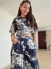 Load image into Gallery viewer, Navy & White Linen Pants & Top Set