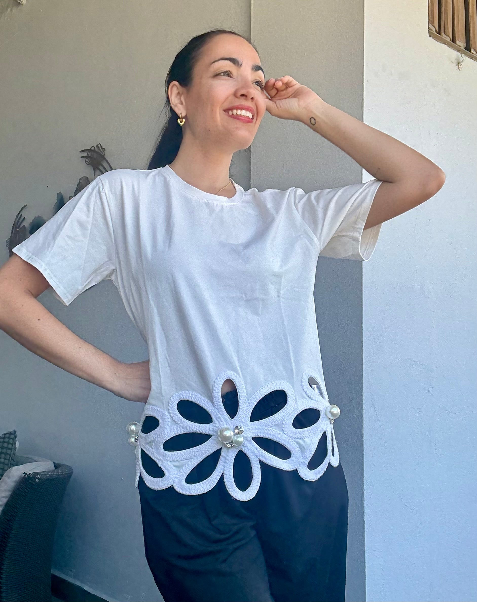 Embroidered Flower White Tshirt