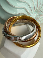 Load image into Gallery viewer, Tricolor Interwined Bracelet
