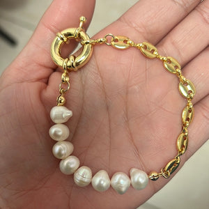 Chain and Pearls Blacelet