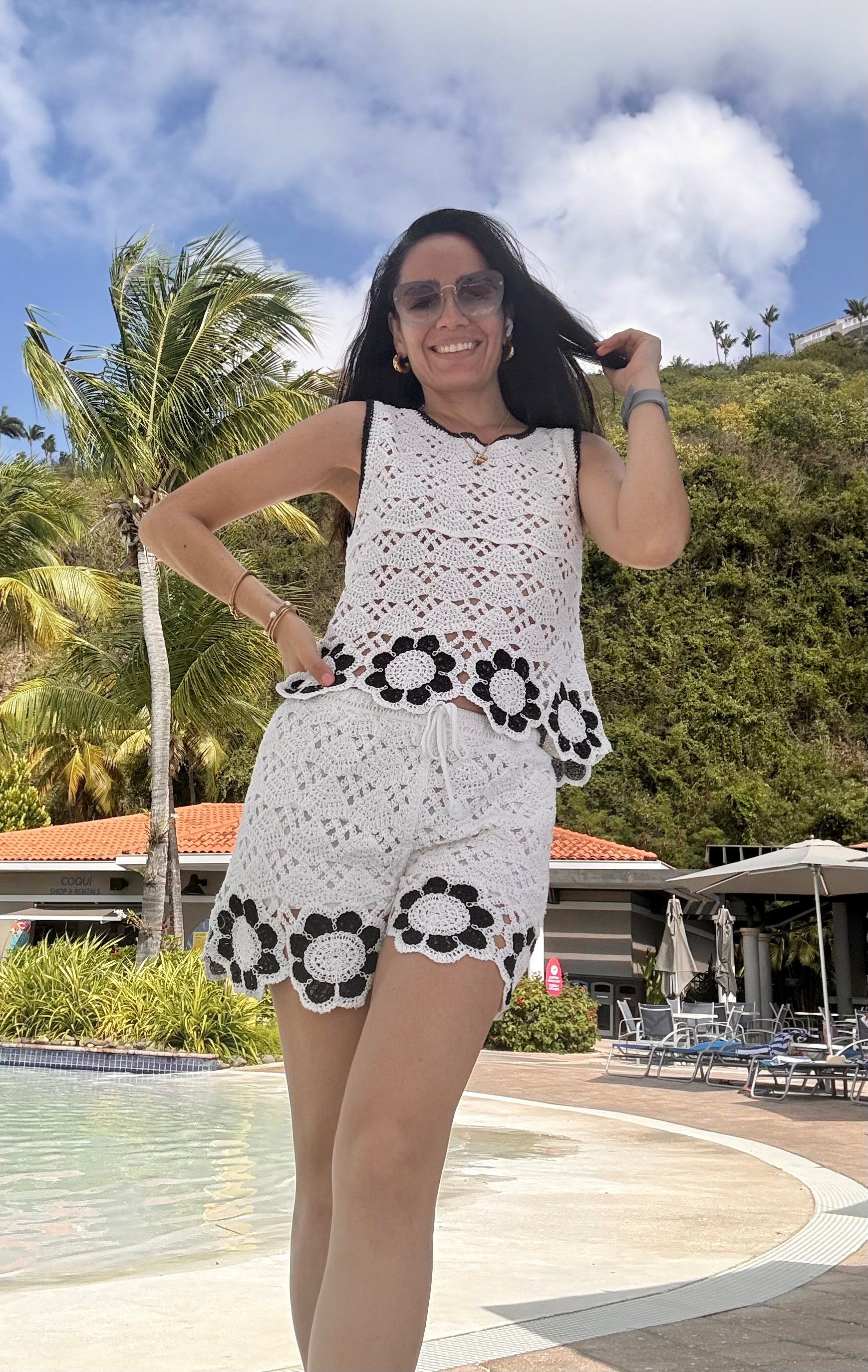 Crochet Black And White Flowers Set