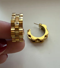 Load image into Gallery viewer, Elegance Earrings
