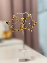 Load image into Gallery viewer, Stars Earrings
