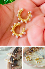 Load image into Gallery viewer, Pearls Ear Cuffs
