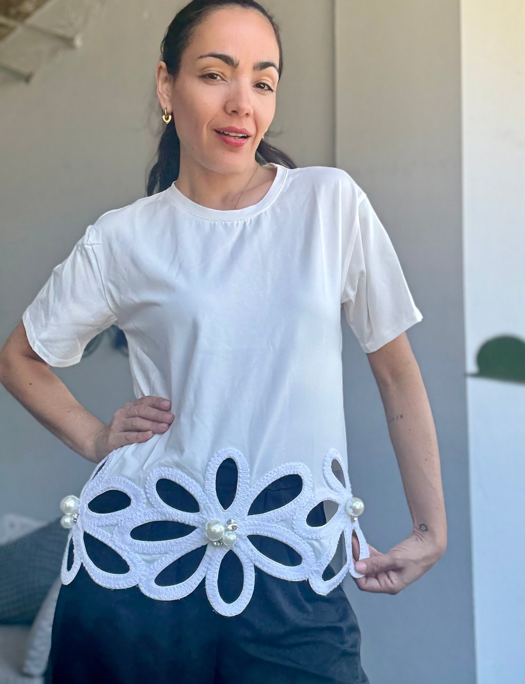 Embroidered Flower White Tshirt