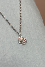Load image into Gallery viewer, Coquí Gold 18k Necklace
