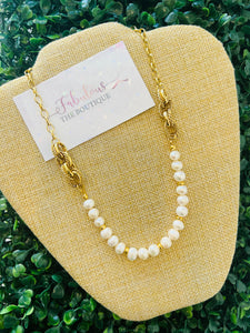 Chain & Pearls Necklace